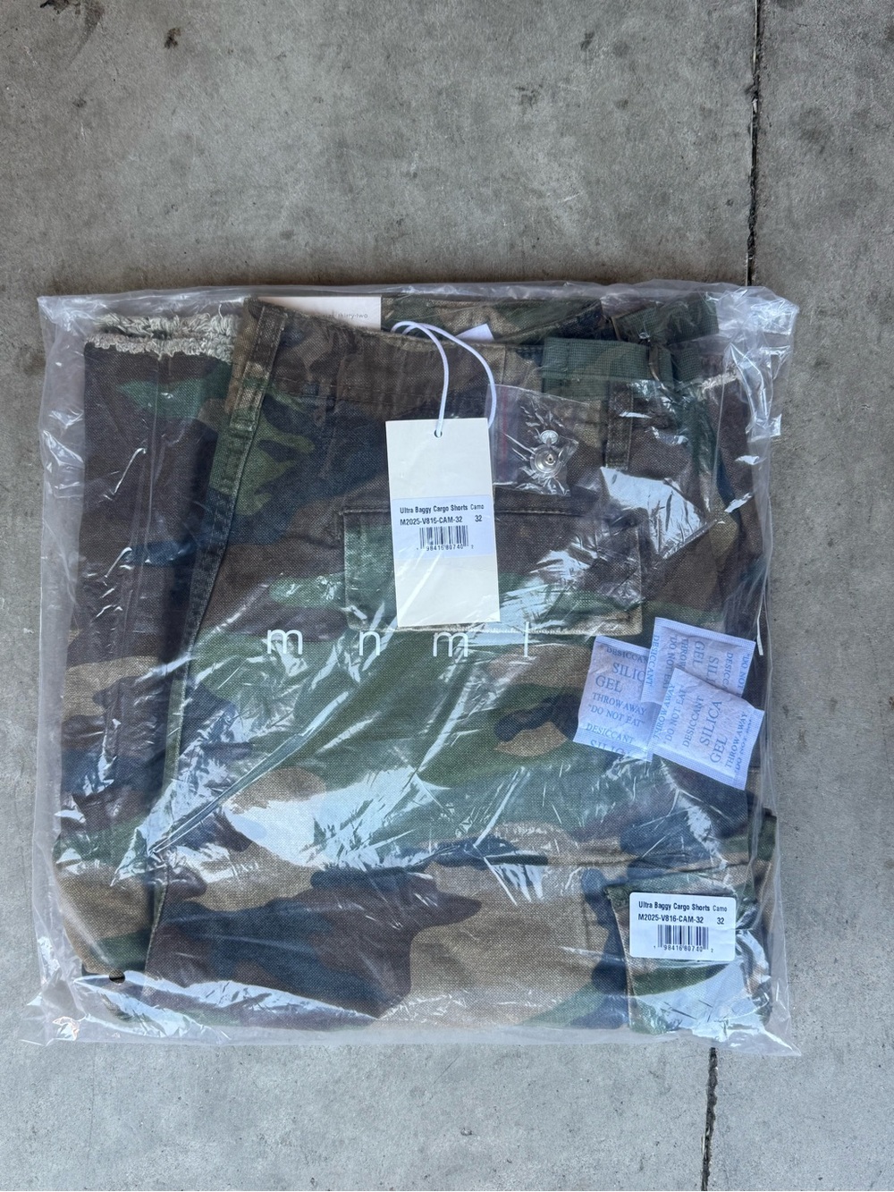 MNML Men's Ultra Baggy Camo Cargo Pants - Green/Brown